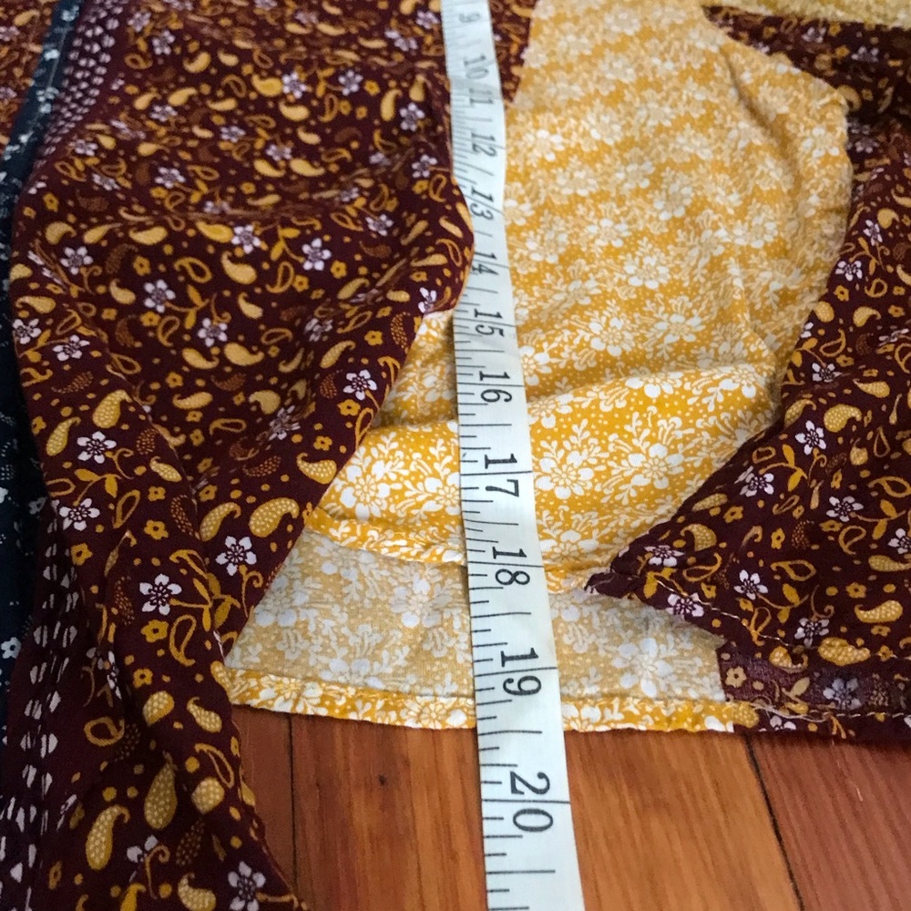 Poly & Easther Peasant style tie front blouse - Picture 7 of 8